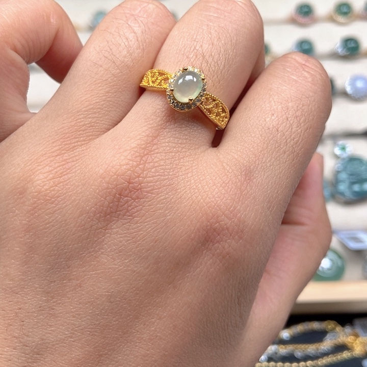 翡翠未镶嵌戒指戒指