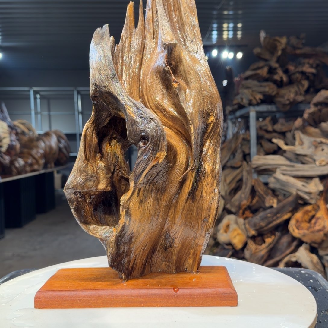 小****木王一刀琥珀木摆件16