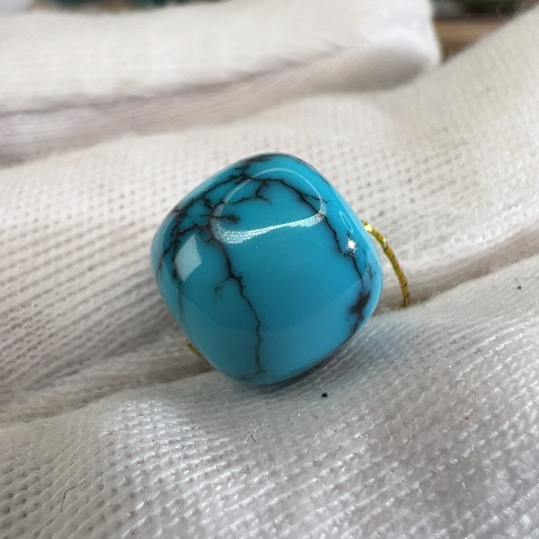 绿松石配饰未镶嵌