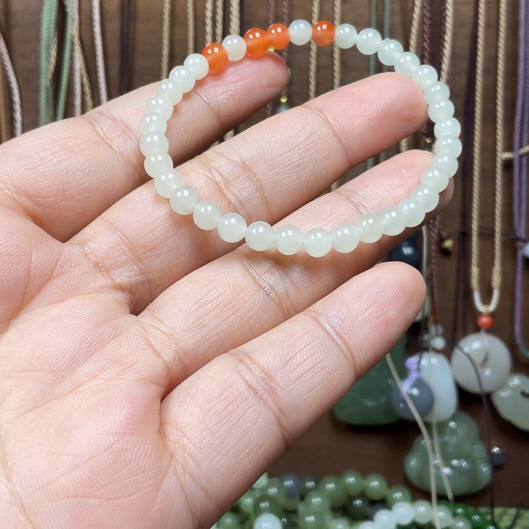 和田玉未镶嵌手串