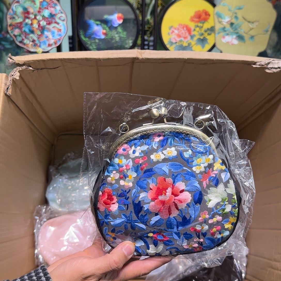 刺绣刺绣工艺精湛