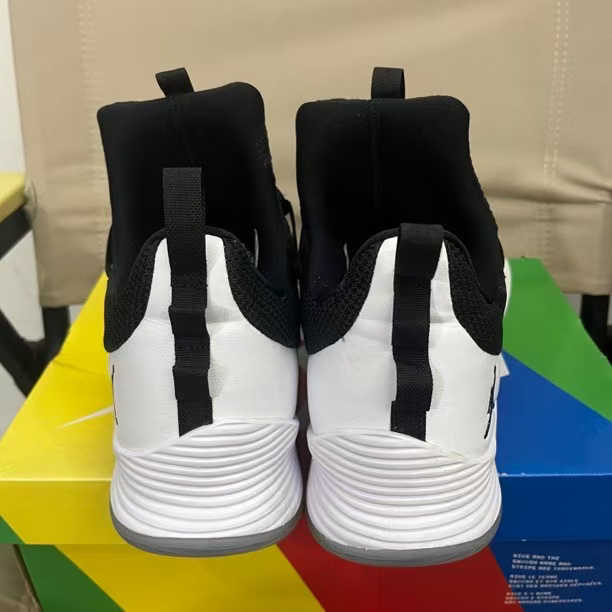 tx/45码无原盒/ultra黑白fly/473838/篮球鞋