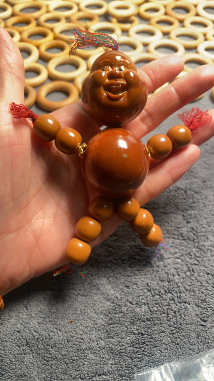 橄榄核雕刻文玩小人开心人绳子颜色不指定