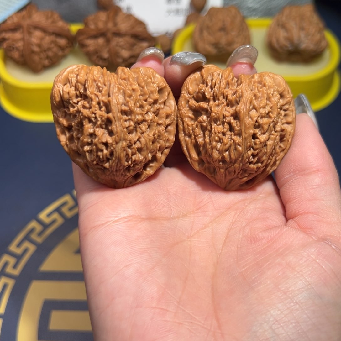 文玩核桃把件南疆石天使之翼41