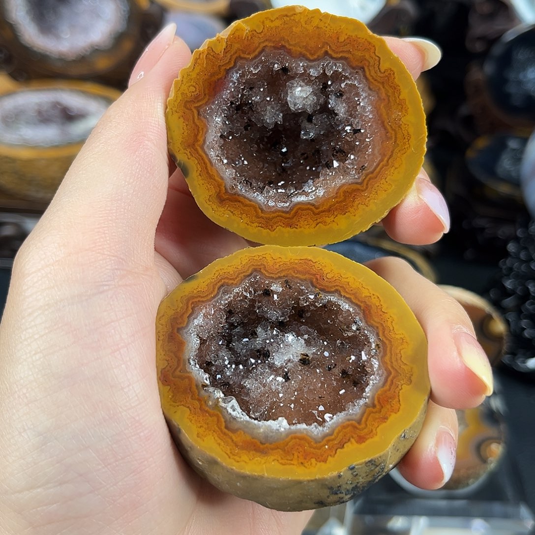 未镶嵌水晶大型摆件（非配饰）