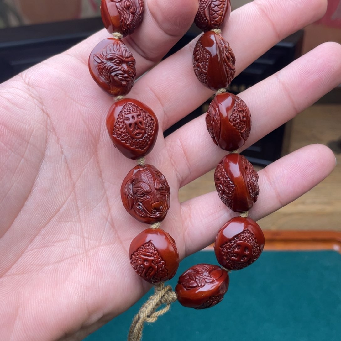橄榄核吊坠W****༽十二生肖表弟回血1.8