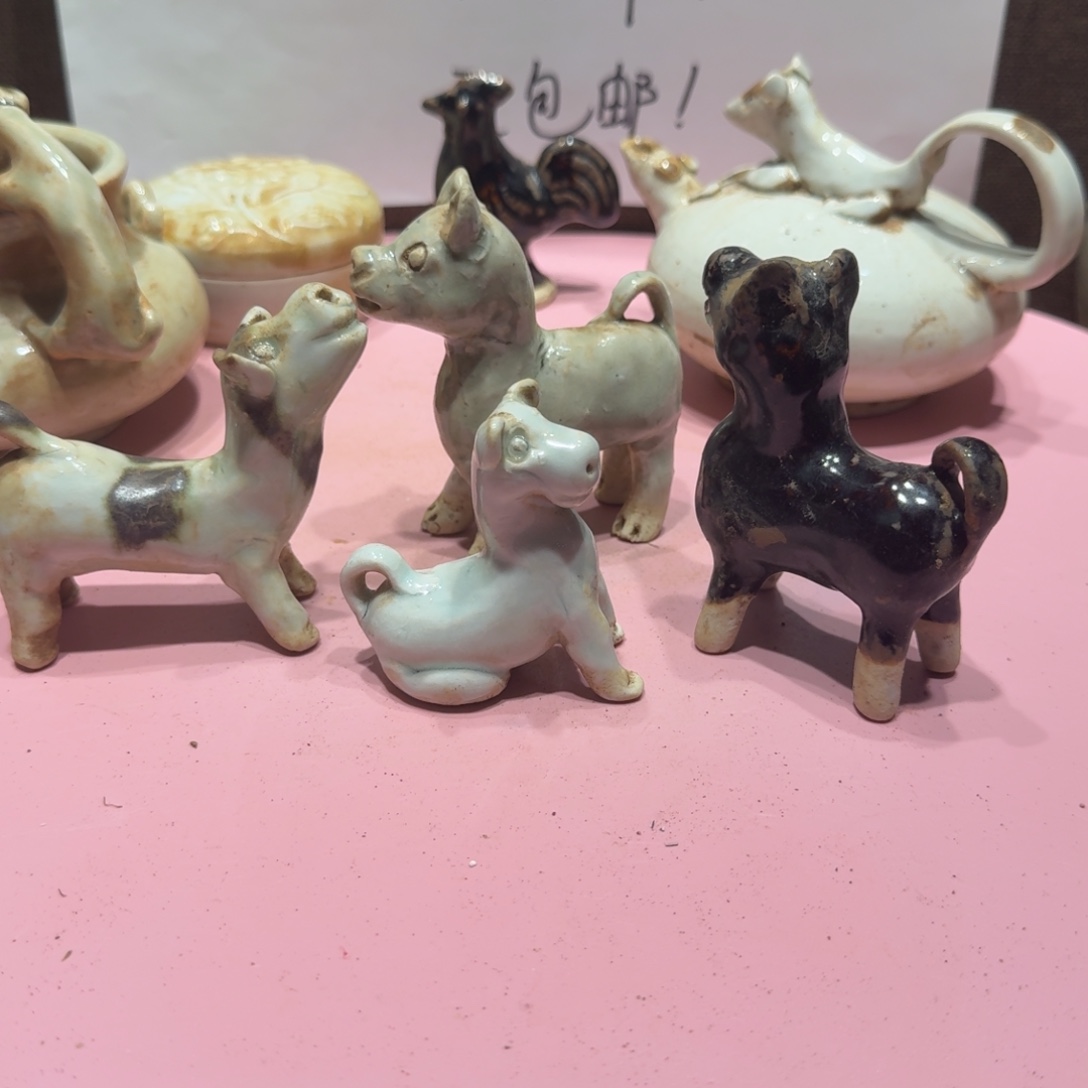 陶其他漂亮的小瓷瓶子