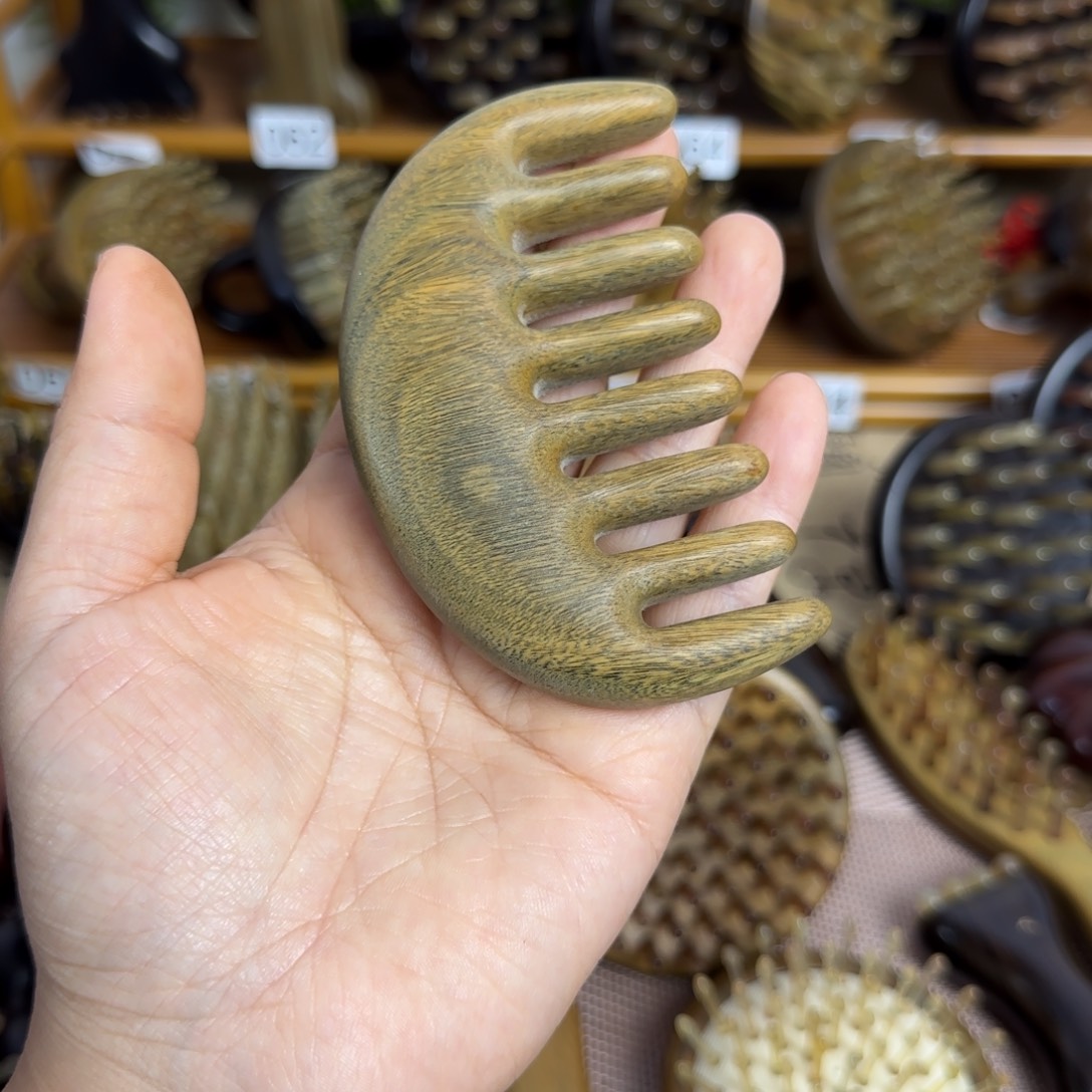 特价福利绿檀半月八齿