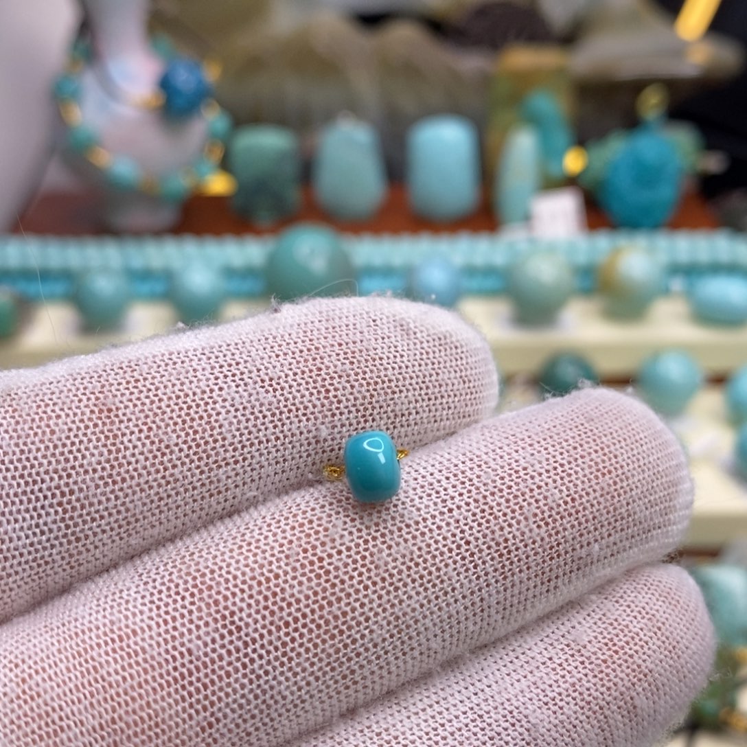 绿松石未镶嵌珠宝奇石6.4×4.8