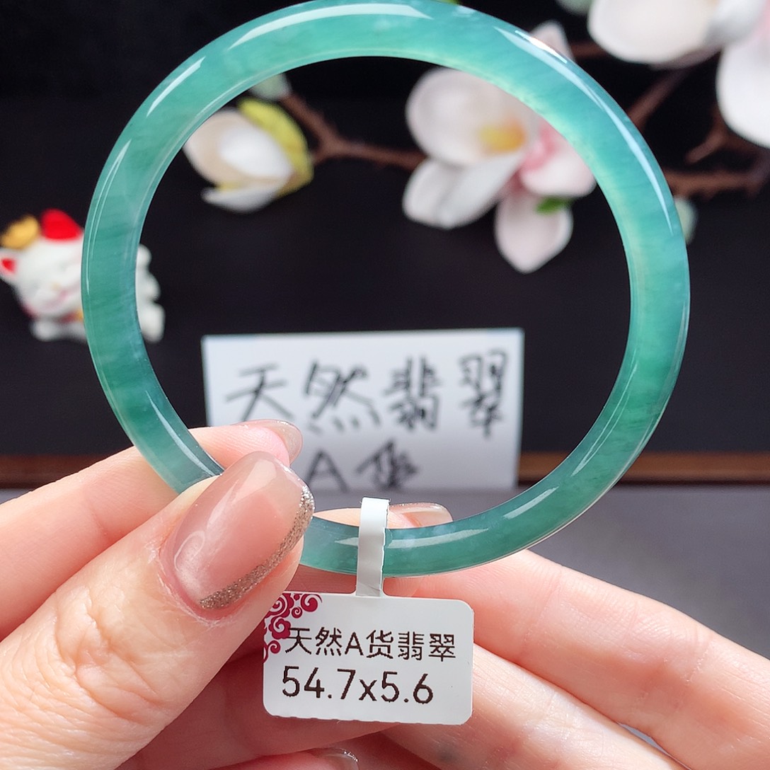 翡翠手镯（圆镯）未镶嵌