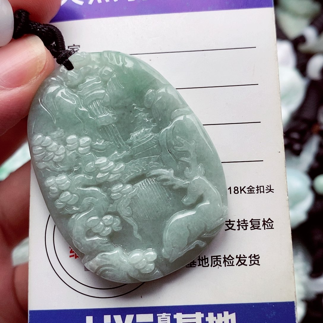 翡翠未镶嵌颈饰翡翠
