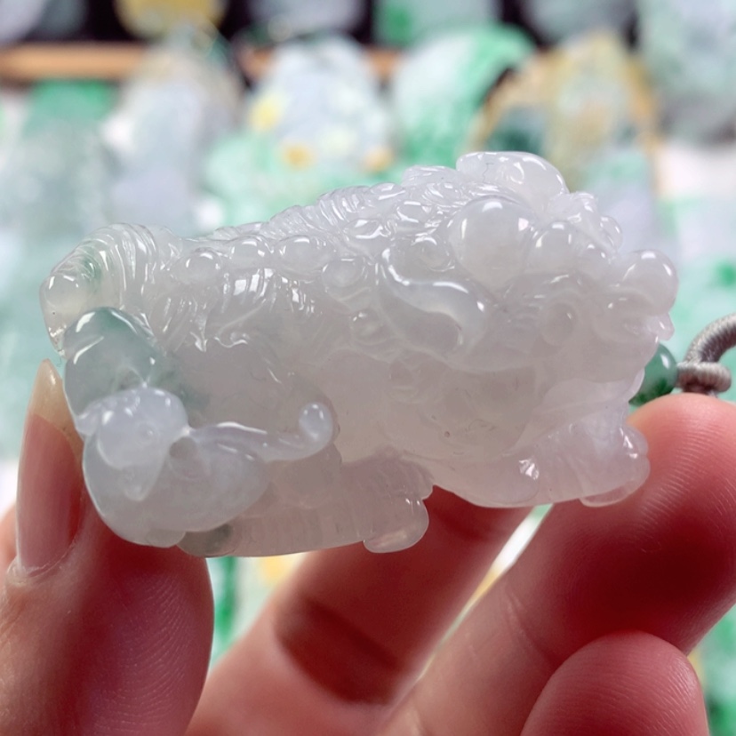 【闪购商品】翡翠吊坠(不含链)未镶嵌