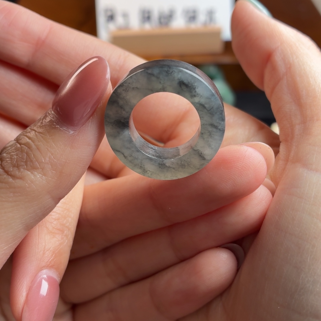 定制翡翠未镶嵌戒指