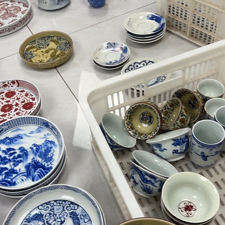 瓷片釉里金如意穿花龙大胡乘景德镇