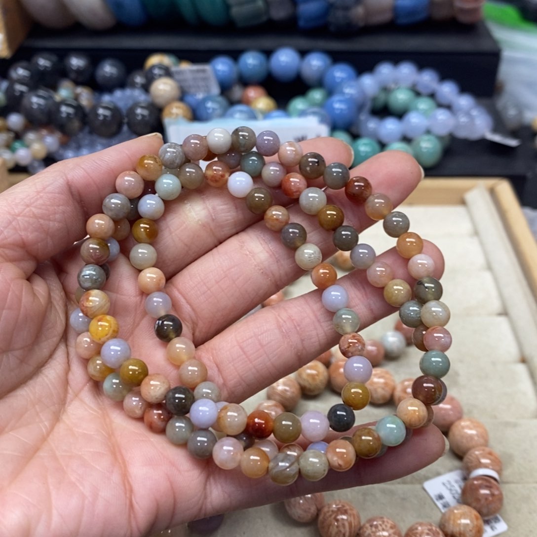 硅化珊瑚（珊瑚玉）手链未镶嵌起**。271