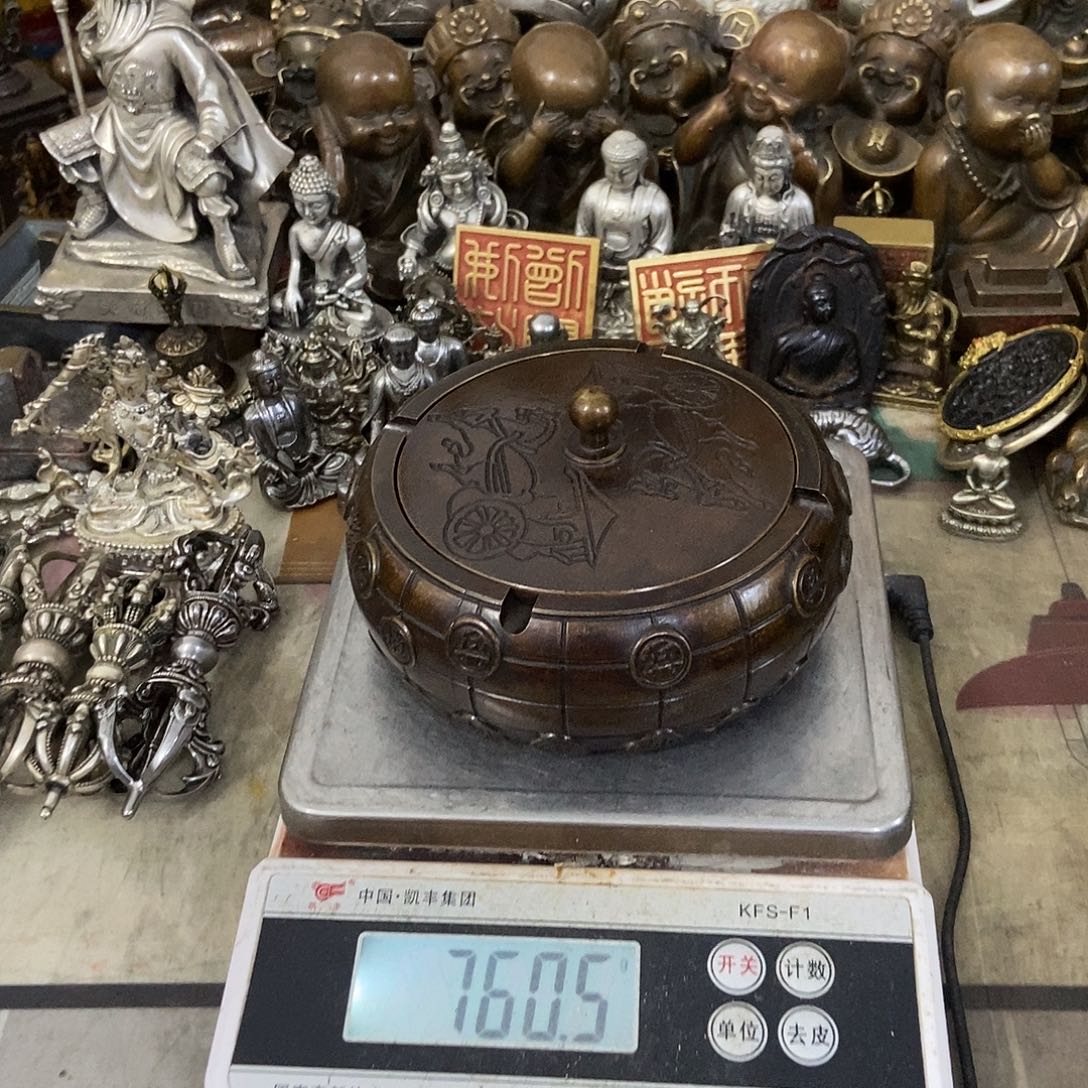 老杨黄铜摆件老杨黄铜摆件