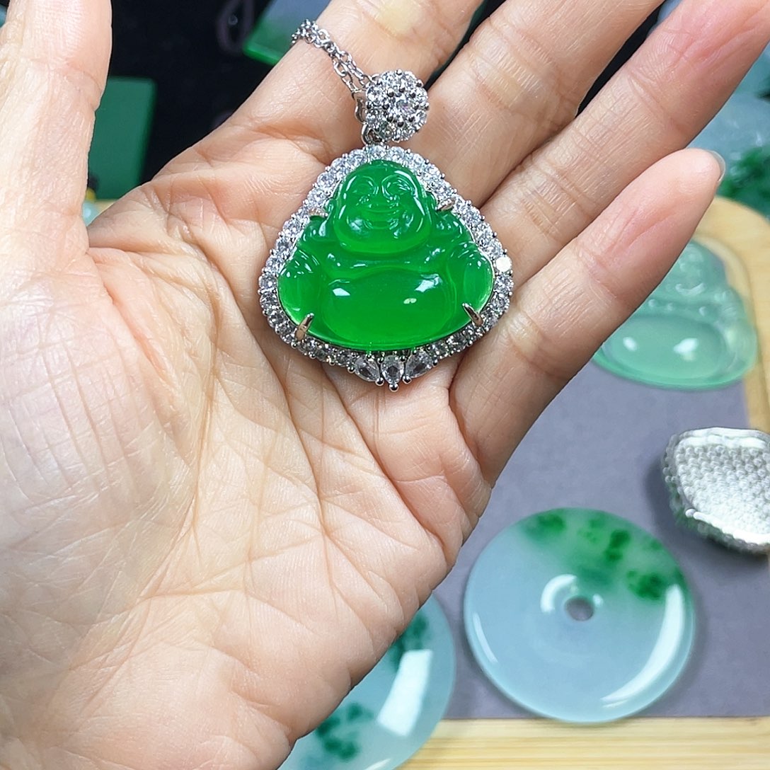 不***！翡翠未镶嵌颈饰吊坠