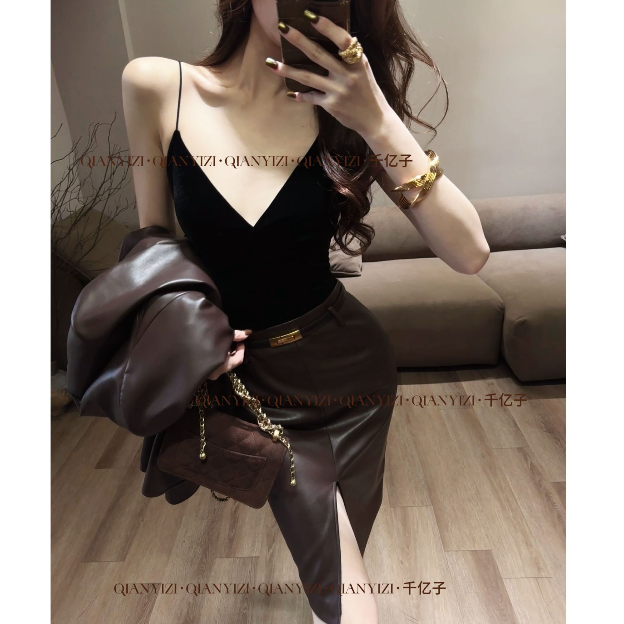 千亿【黑糖】高奢气质经典百搭丝绒性感吊带背心