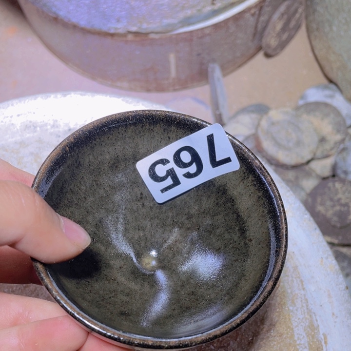 .*.陶瓷材料制作而成……在