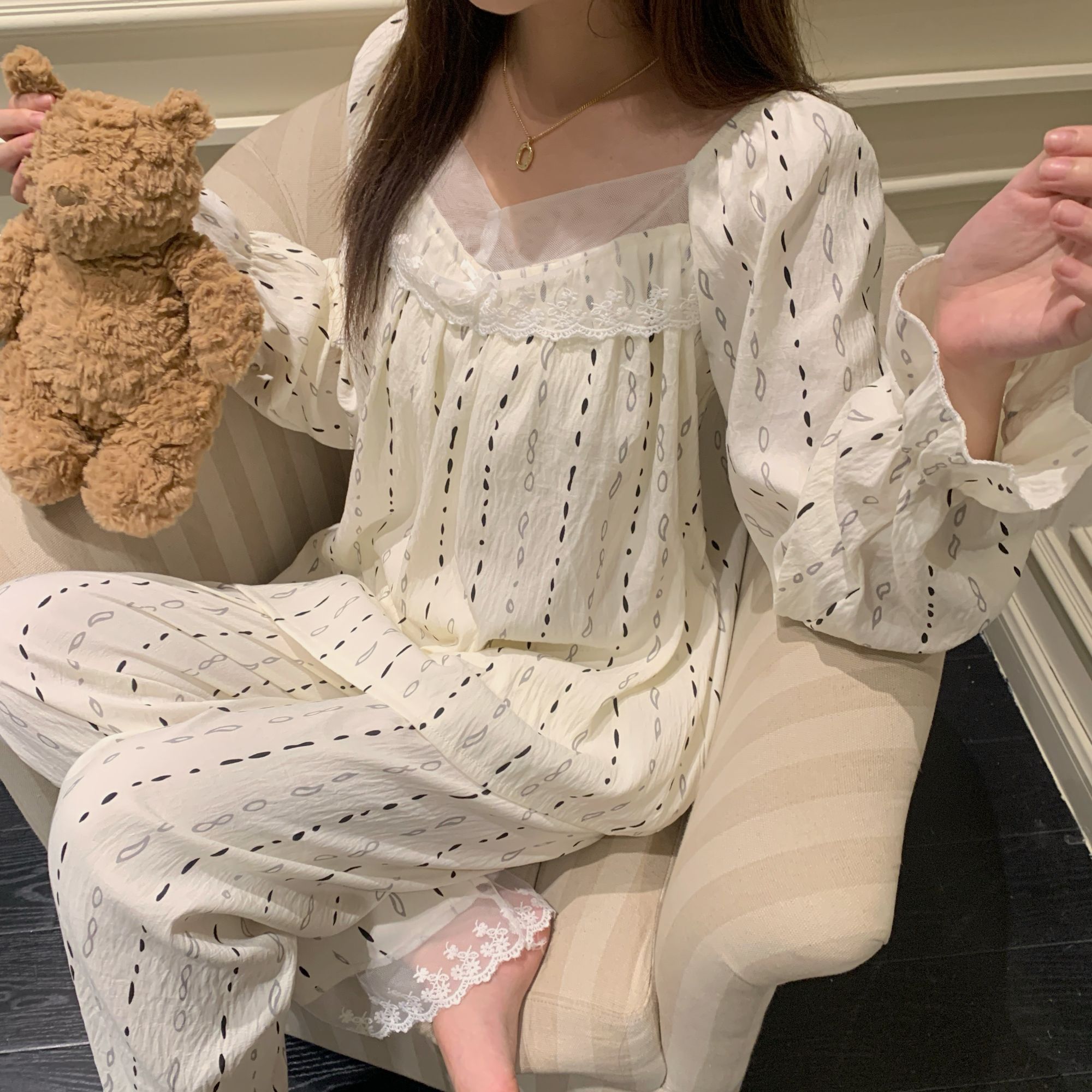 庆同秋季大码宽松长袖长裤女士2025新款带胸垫睡衣休闲家居服春天
