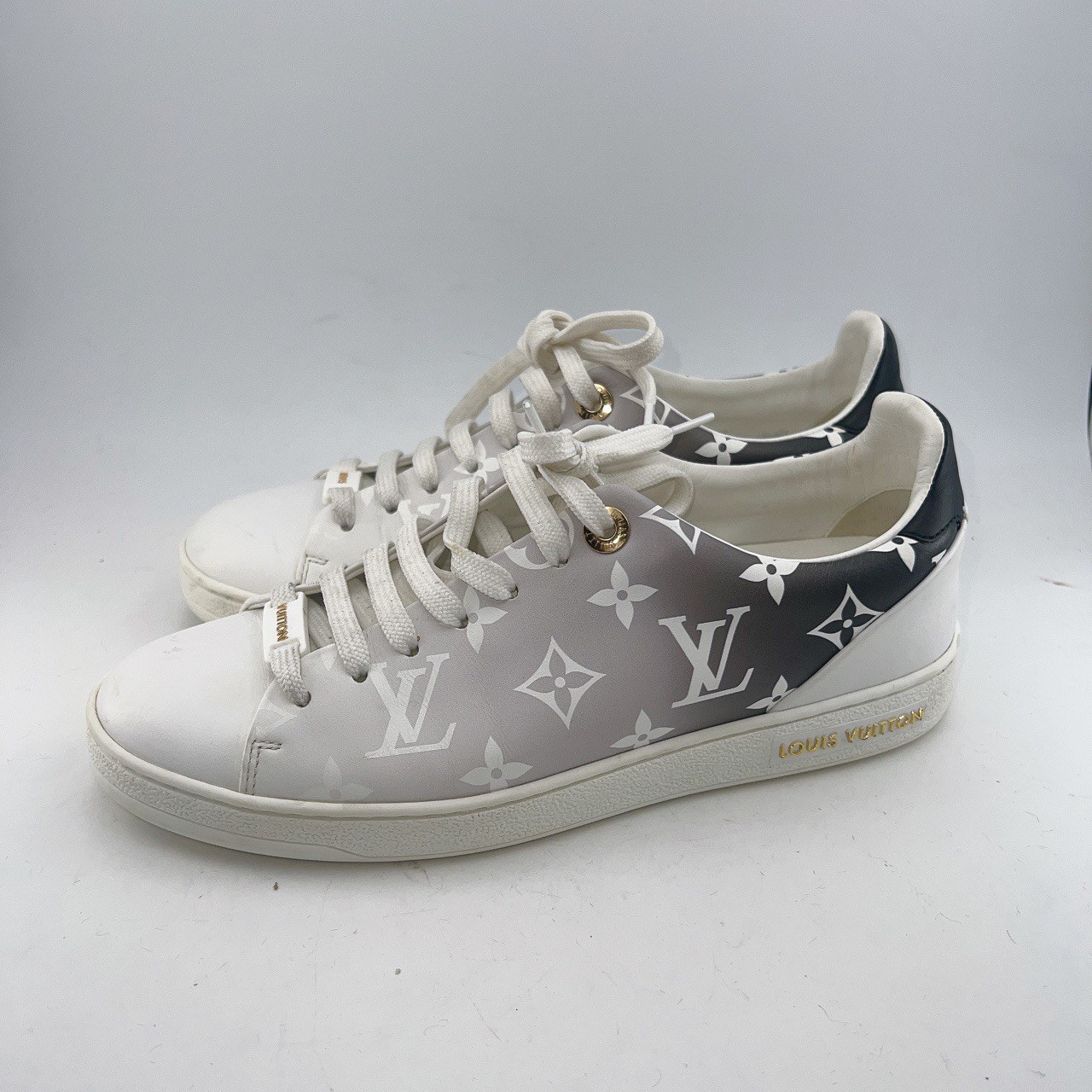 95新 LouisVuitton/路易威登 36.5码/98新/黑白渐变满印小板鞋