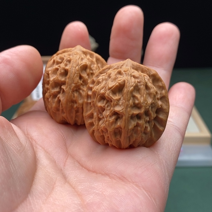 文玩核桃把件36+全品龙脉