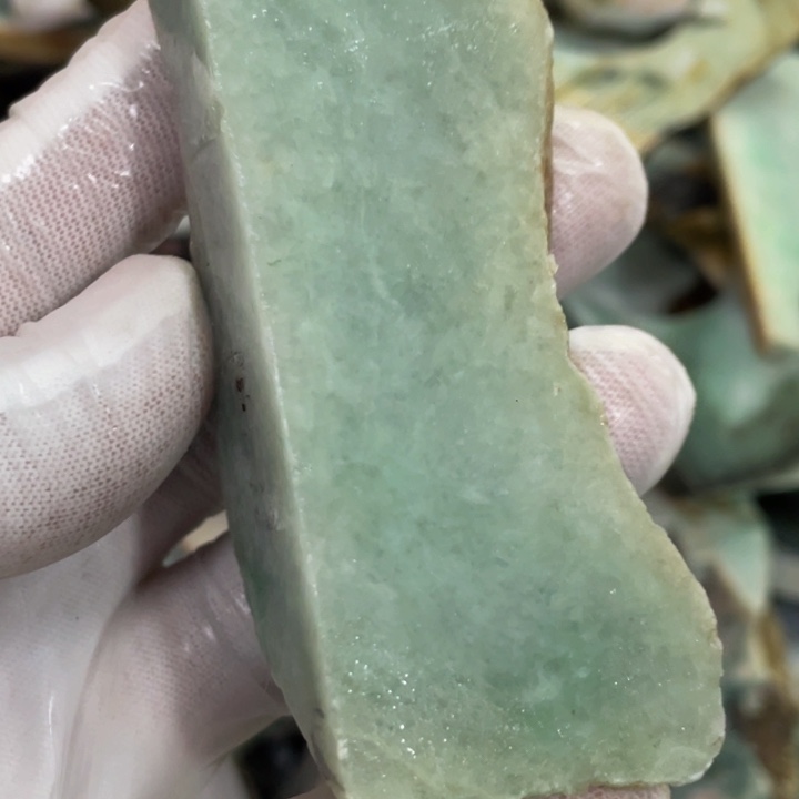 翡翠吊坠(不含链)未镶嵌天然翡翠边角料