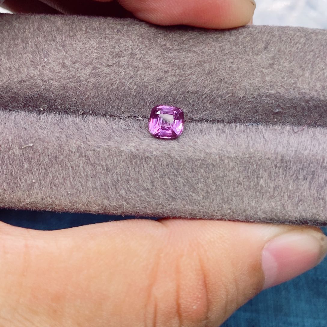 蓝宝石裸石未镶嵌无烧紫色蓝宝石1.1克拉