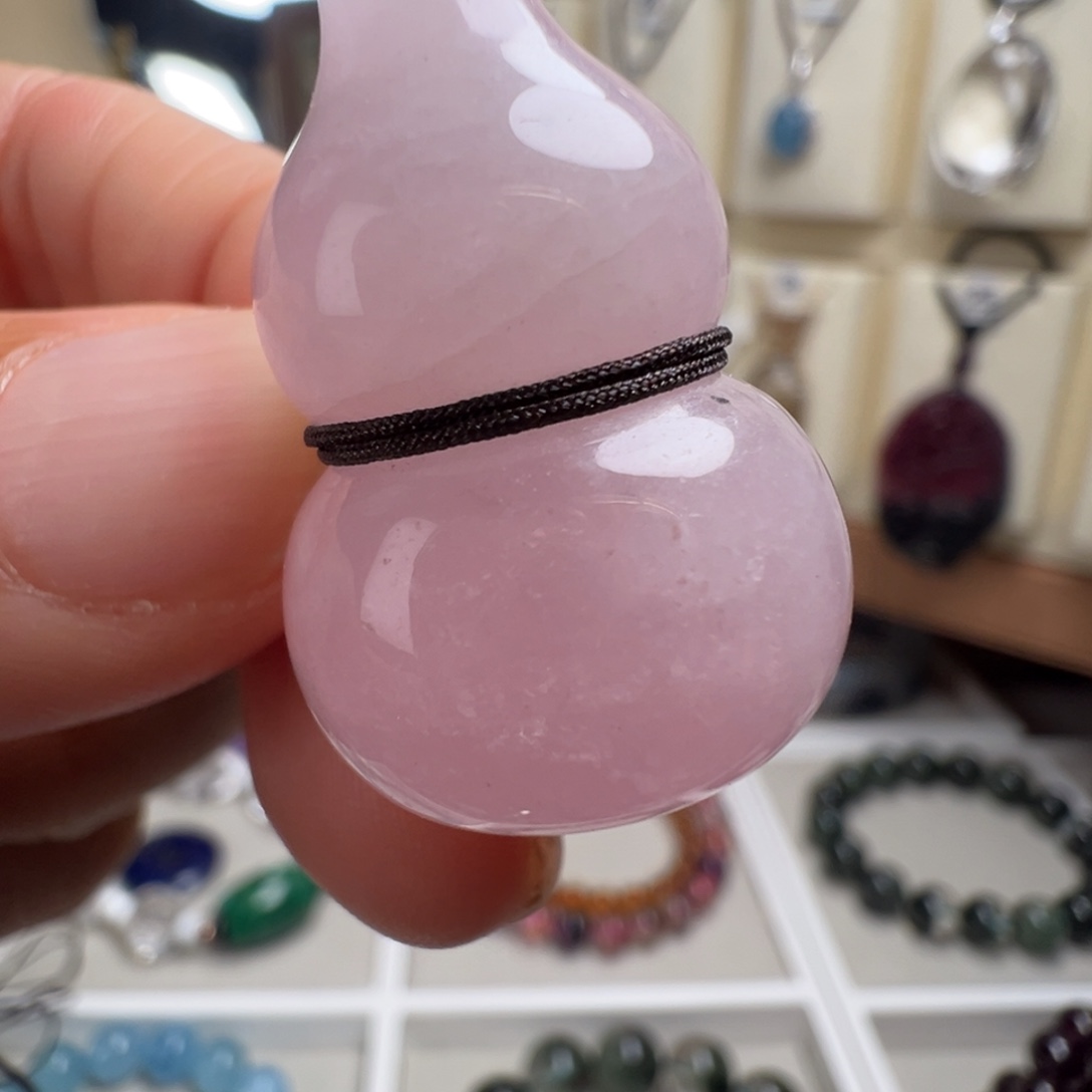 颈饰芙蓉石未镶嵌天然粉晶