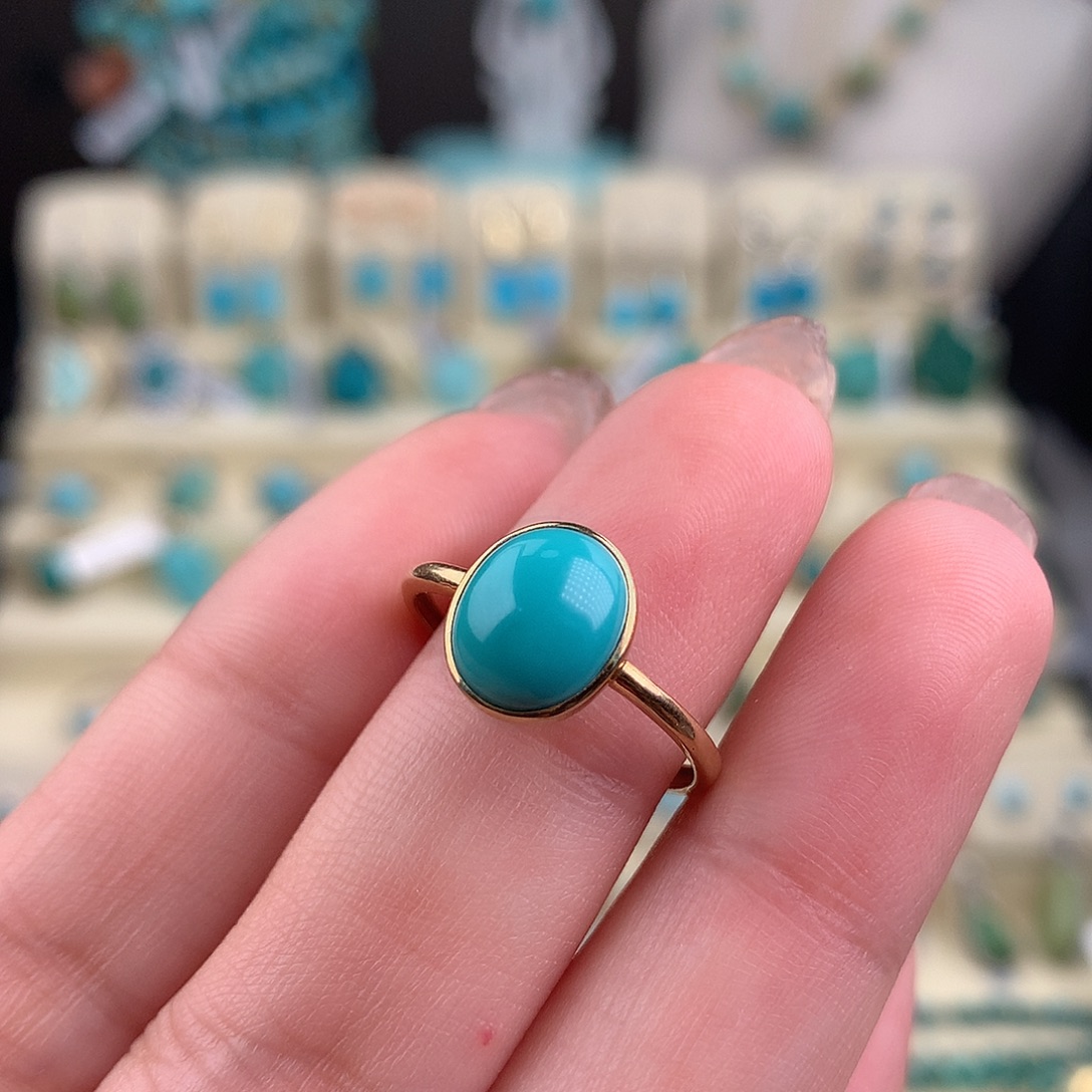 绿松石18K金镶嵌戒指