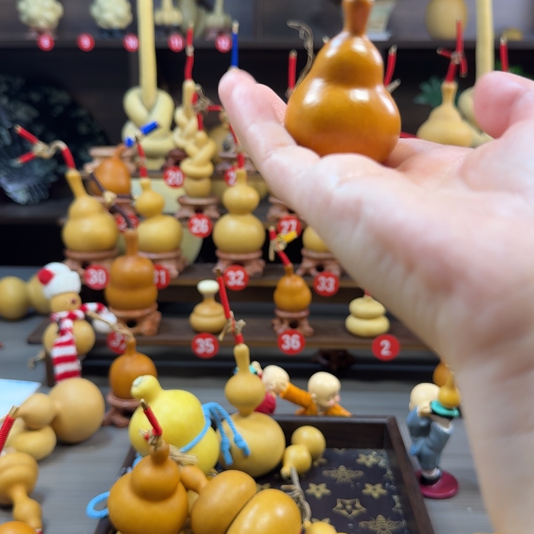 时****大叶紫檀（黑酸枝木类）