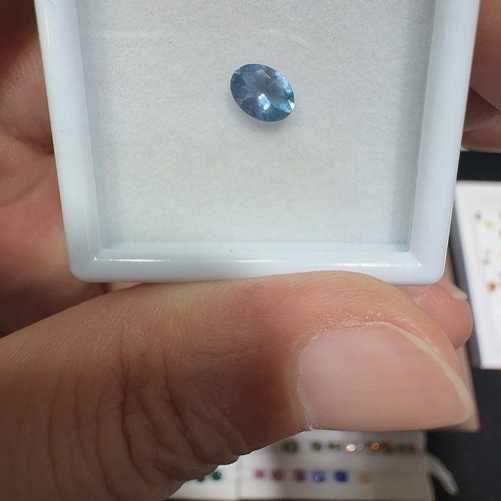 梧***事海蓝宝石裸石天然海蓝宝石