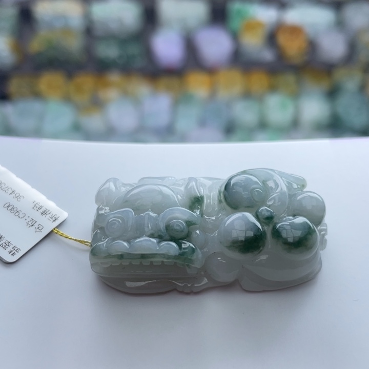 翡翠颈饰未镶嵌貔貅