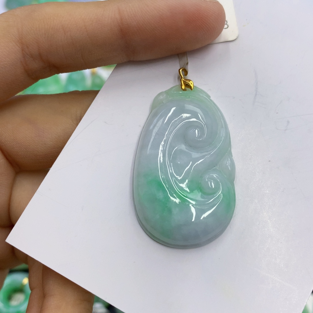 翡翠未镶嵌颈饰翡翠