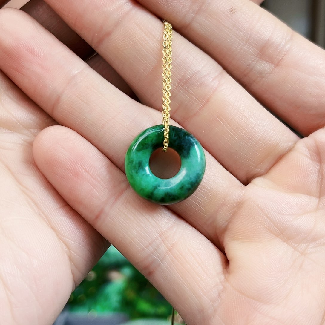 翡翠颈饰未镶嵌吊坠多样性