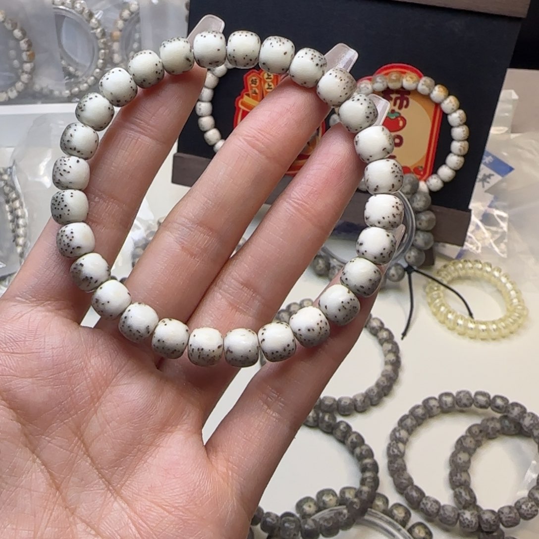 星月菩提吊坠天****鱼石玉河豚8×7