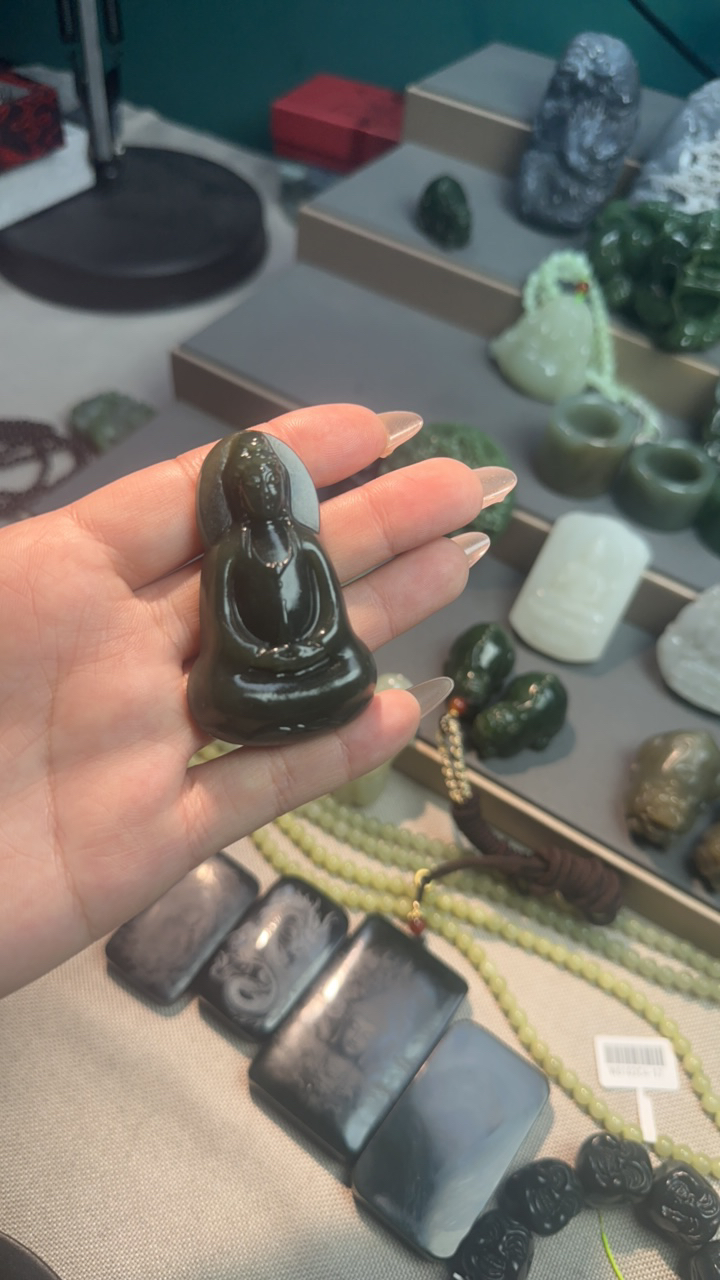 和田玉且末蓝观音挂件