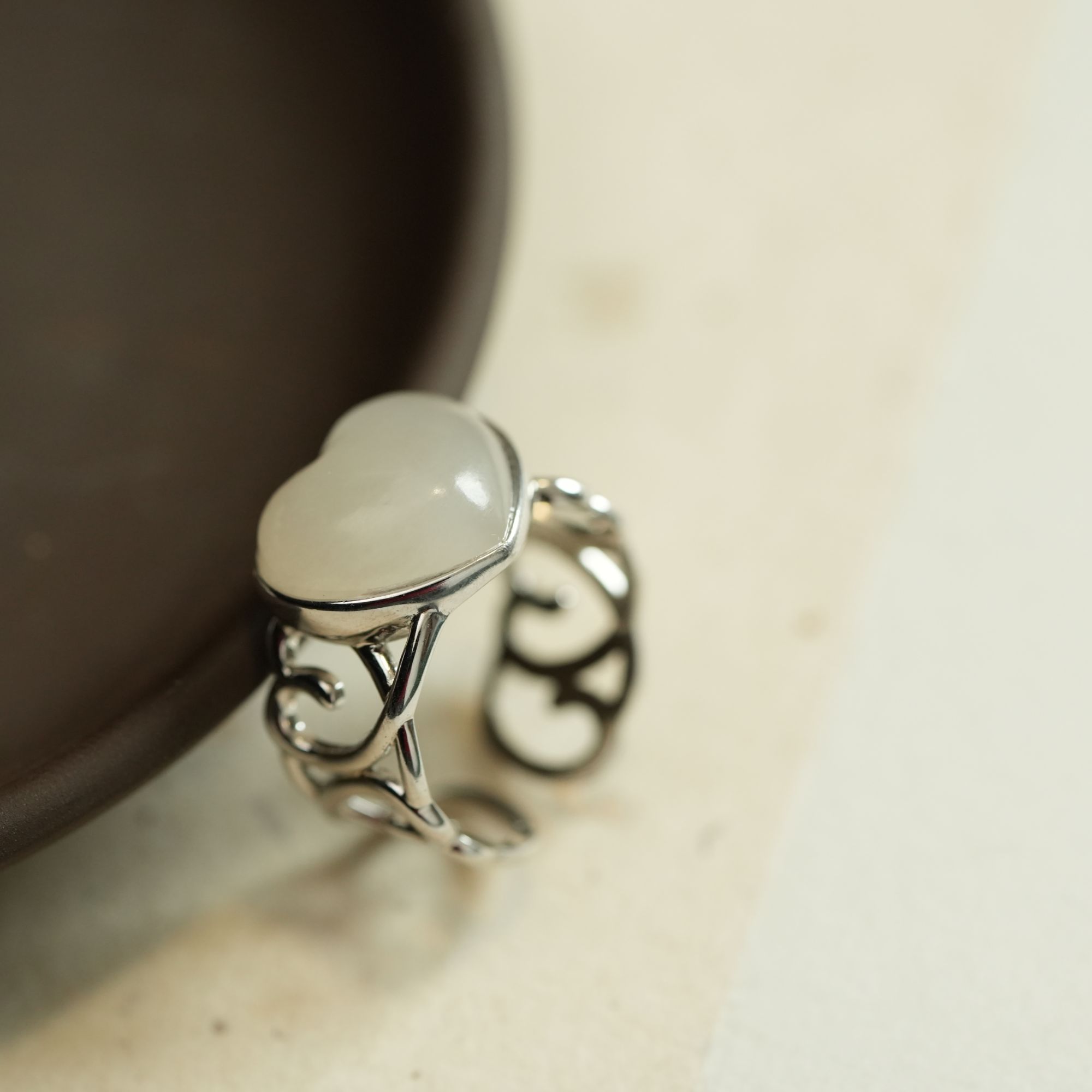  天然和田玉藕粉爱心戒指-MTY2601035（多样性发货）