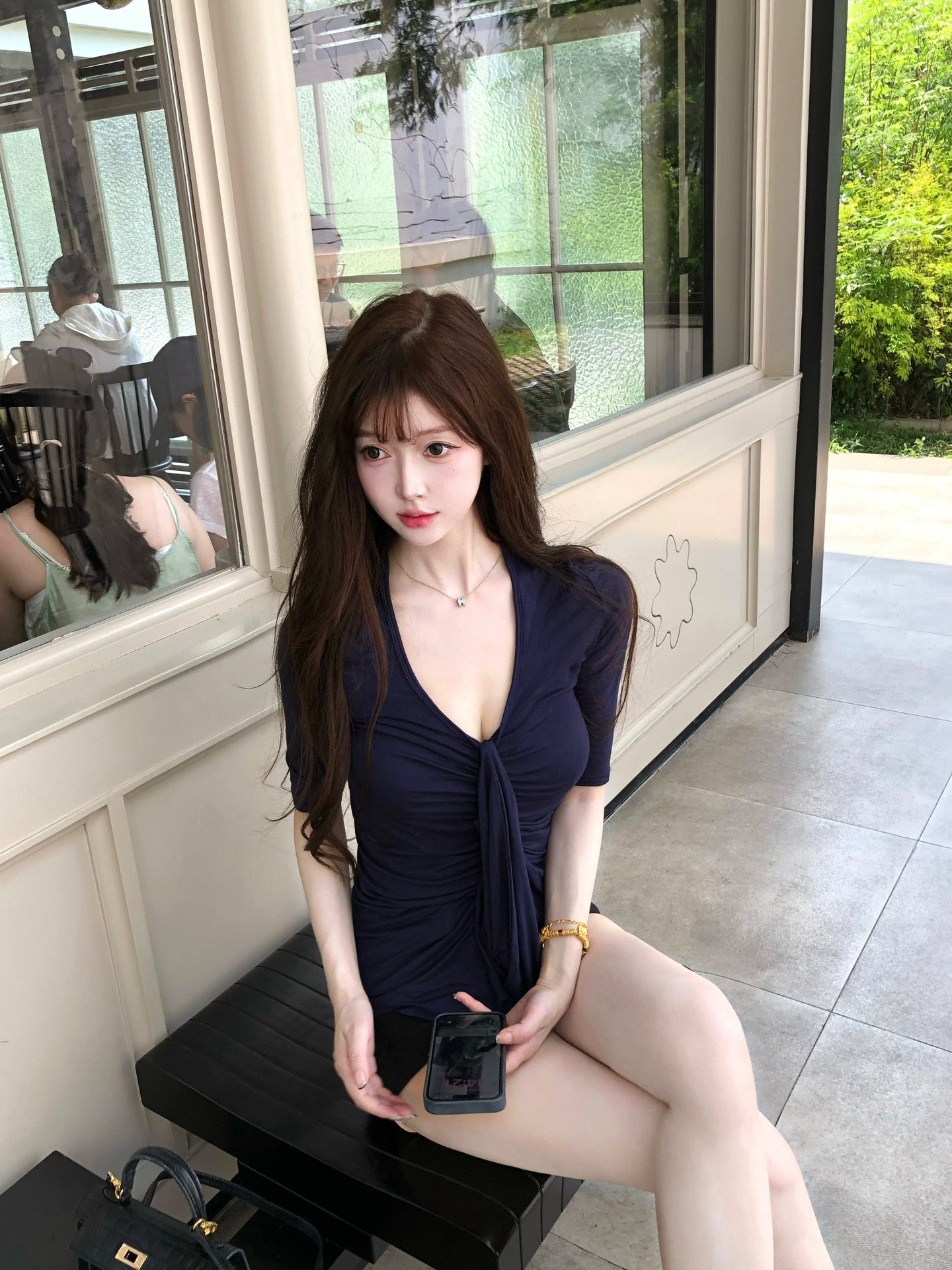 小香风褶皱V领常规款短袖纯色T恤夏季辣妹高质感穿搭