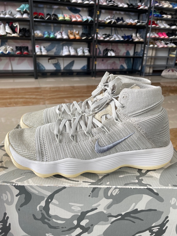 95新 maje 46码300/Hyperdunk 2017 包裹性 缓震 防滑篮球鞋