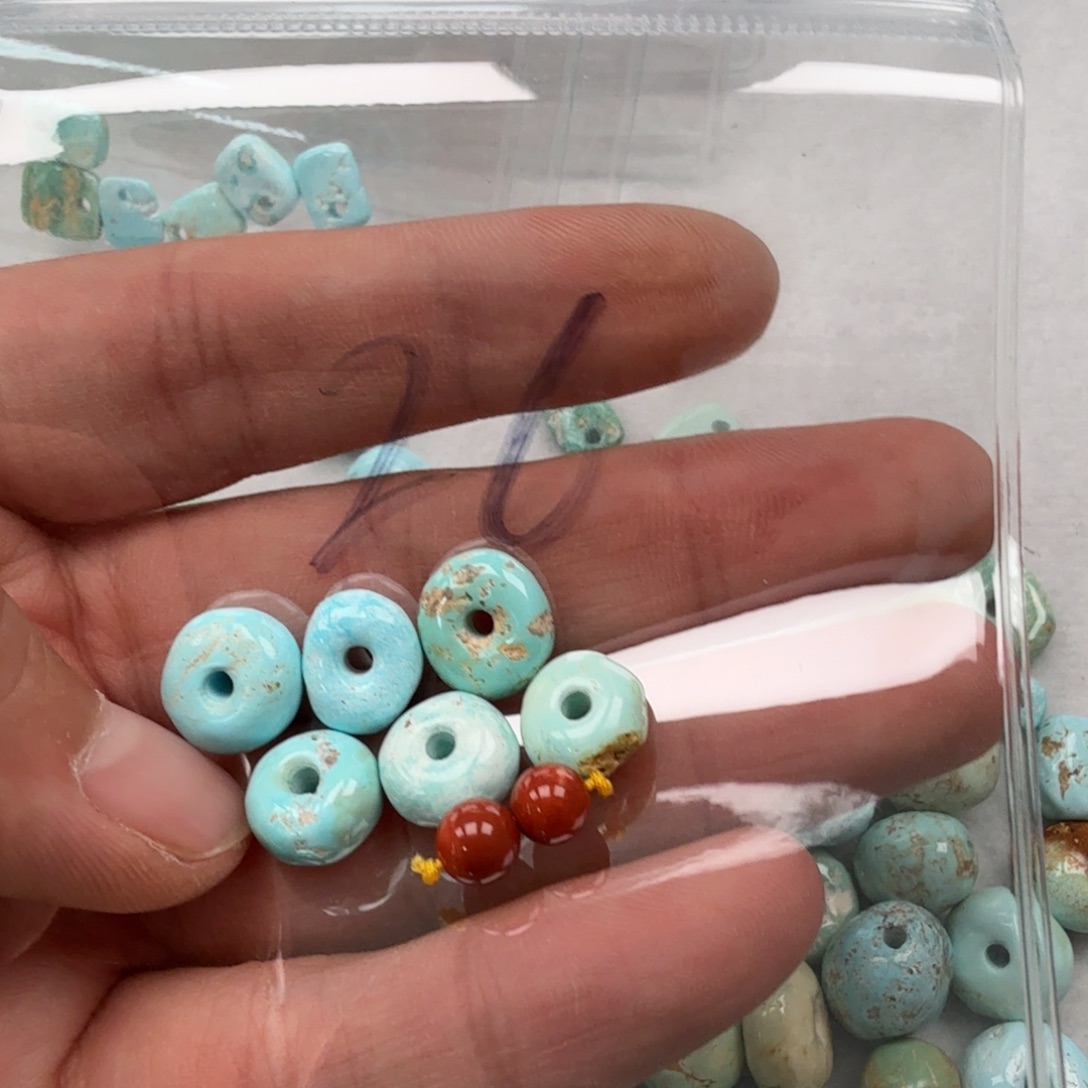 南红玛瑙未镶嵌珠宝奇石