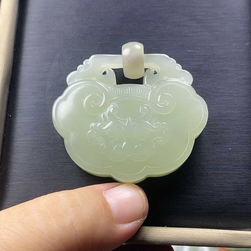 【闪购商品】颈饰未镶嵌和田玉