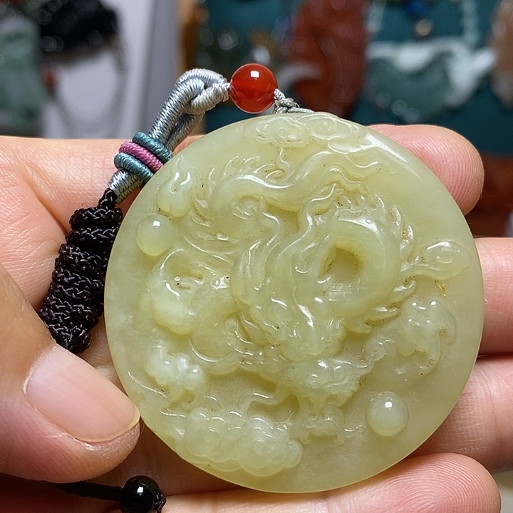 吊坠(赠链)未镶嵌翡翠