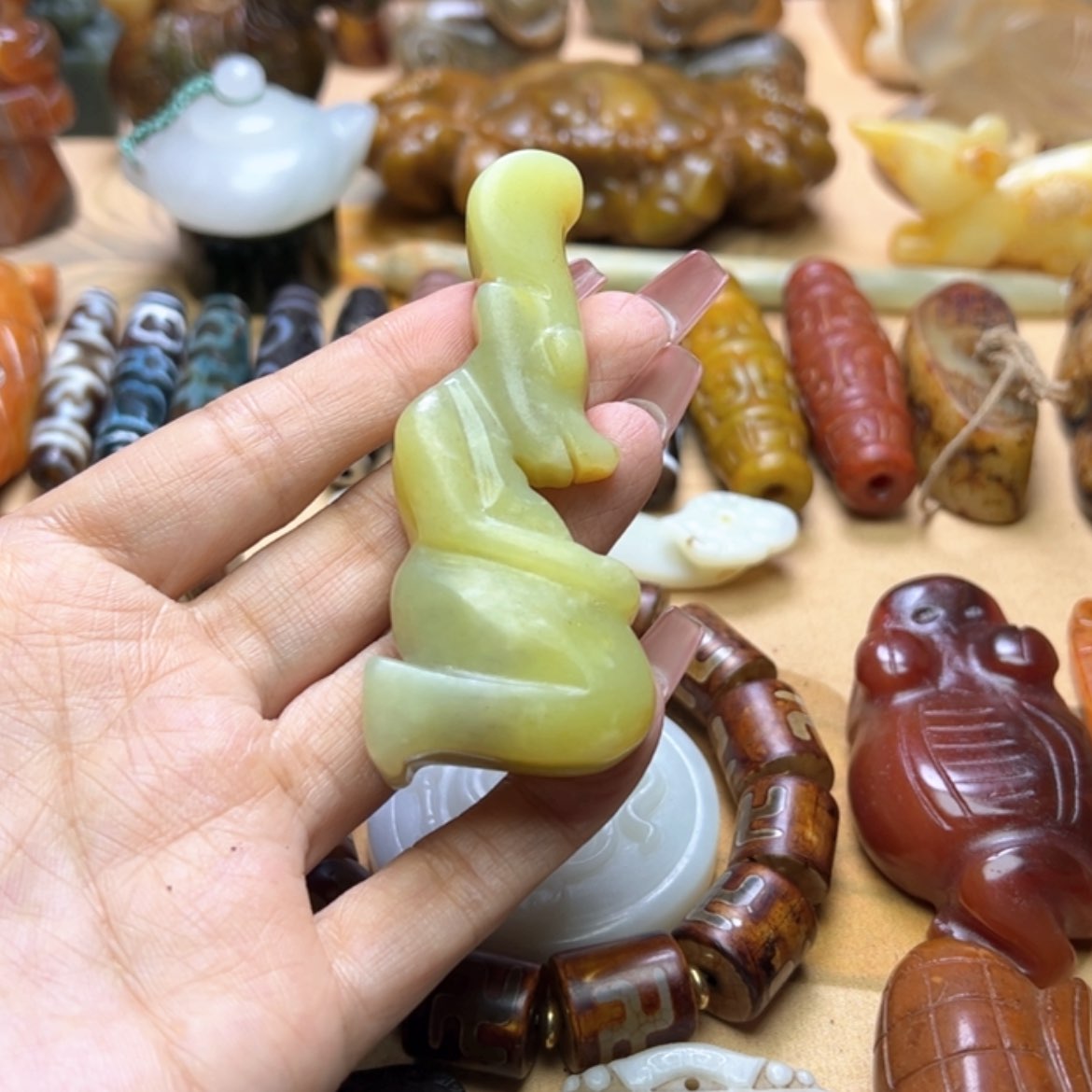 【闪购商品】蛇纹石玉颈饰未镶嵌