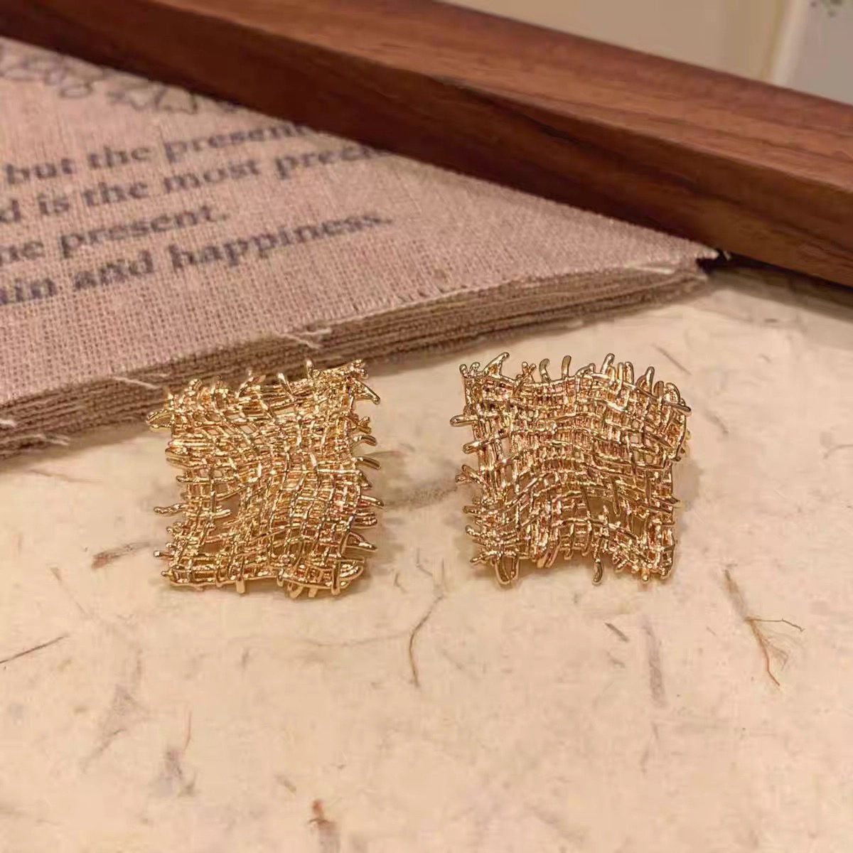 铜合金耳饰 【破布】高级夸张重工女人味气质镂空网耳钉饰品 A71