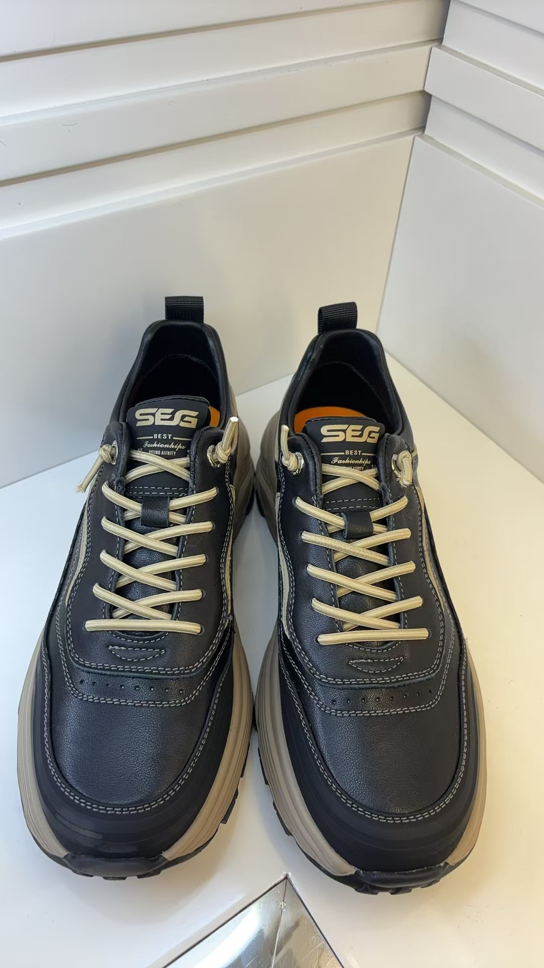 新款气质休闲百搭男士休闲鞋A/TM/9920