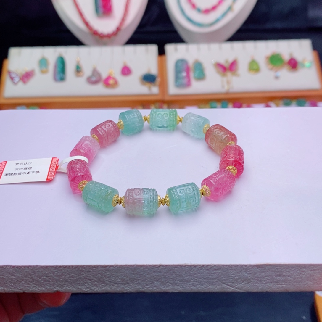 单圈手链m18K金镶嵌碧玺回纹珠