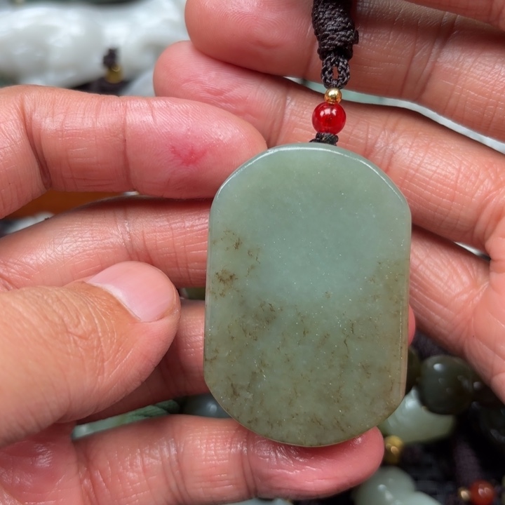 和田玉吊坠未镶嵌