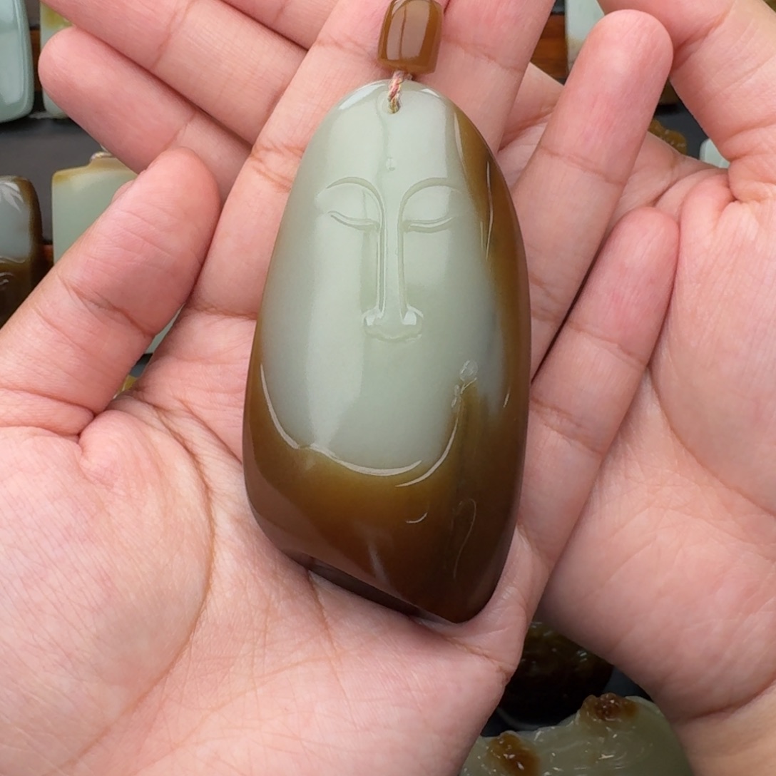 和田玉未镶嵌颈饰