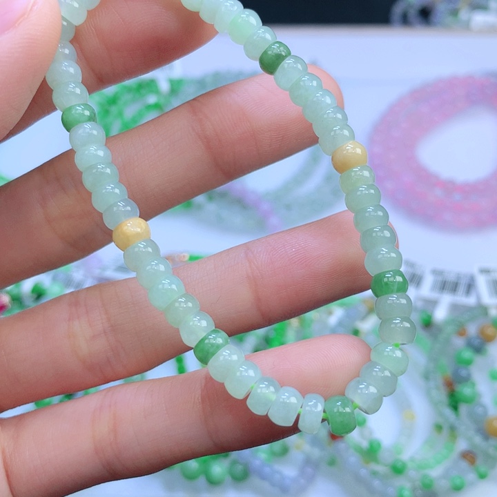 【闪购商品】翡翠手链未镶嵌?****甲翡翠